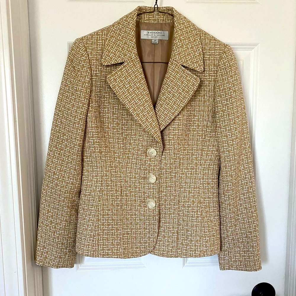Tahari Womens blazer size 2.